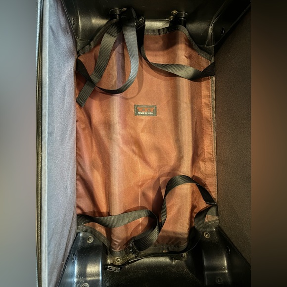 Tumi Carryon - Picture 4 of 12
